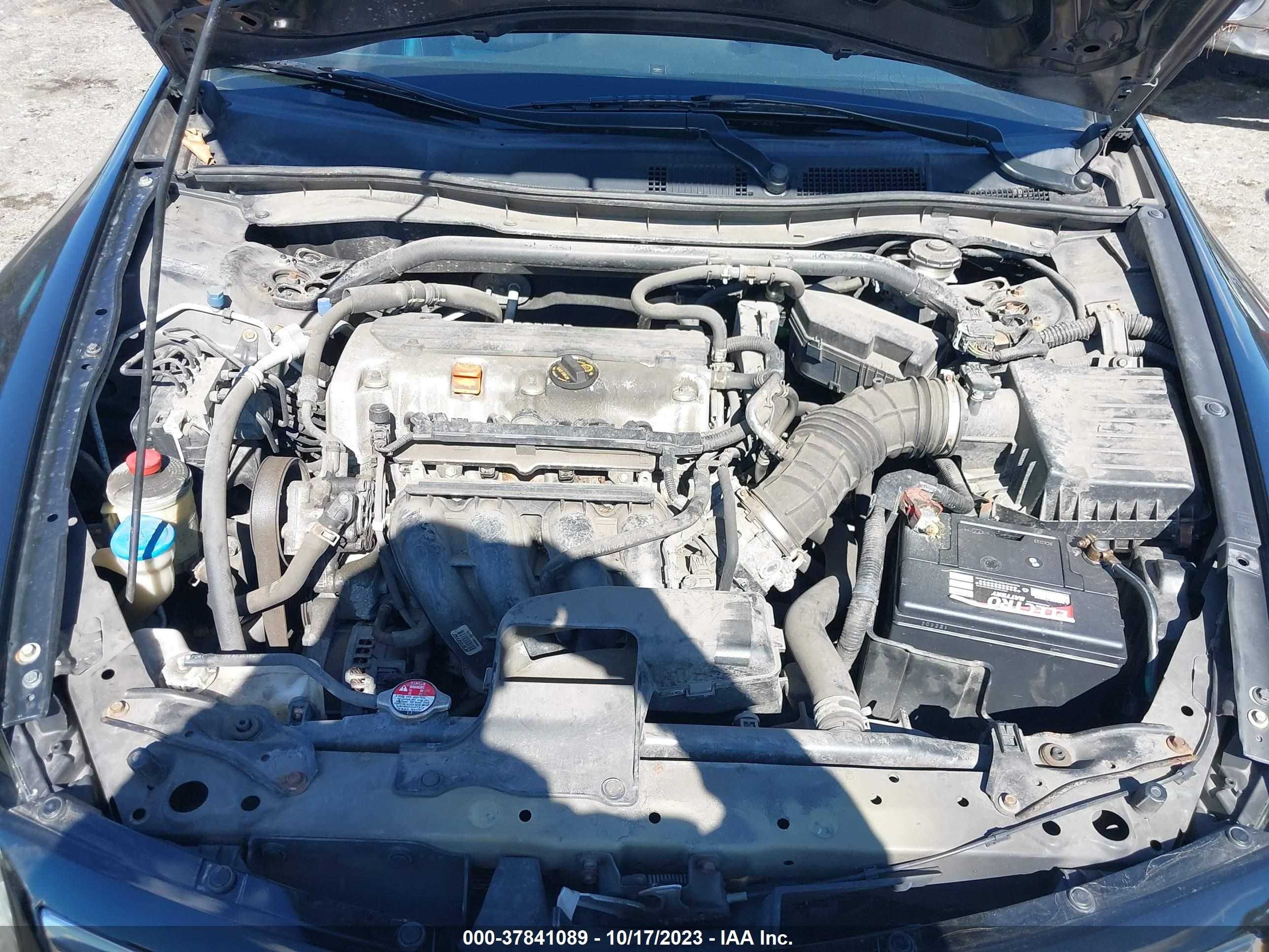 Photo 9 VIN: 1HGCS1B84CA000583 - HONDA ACCORD 