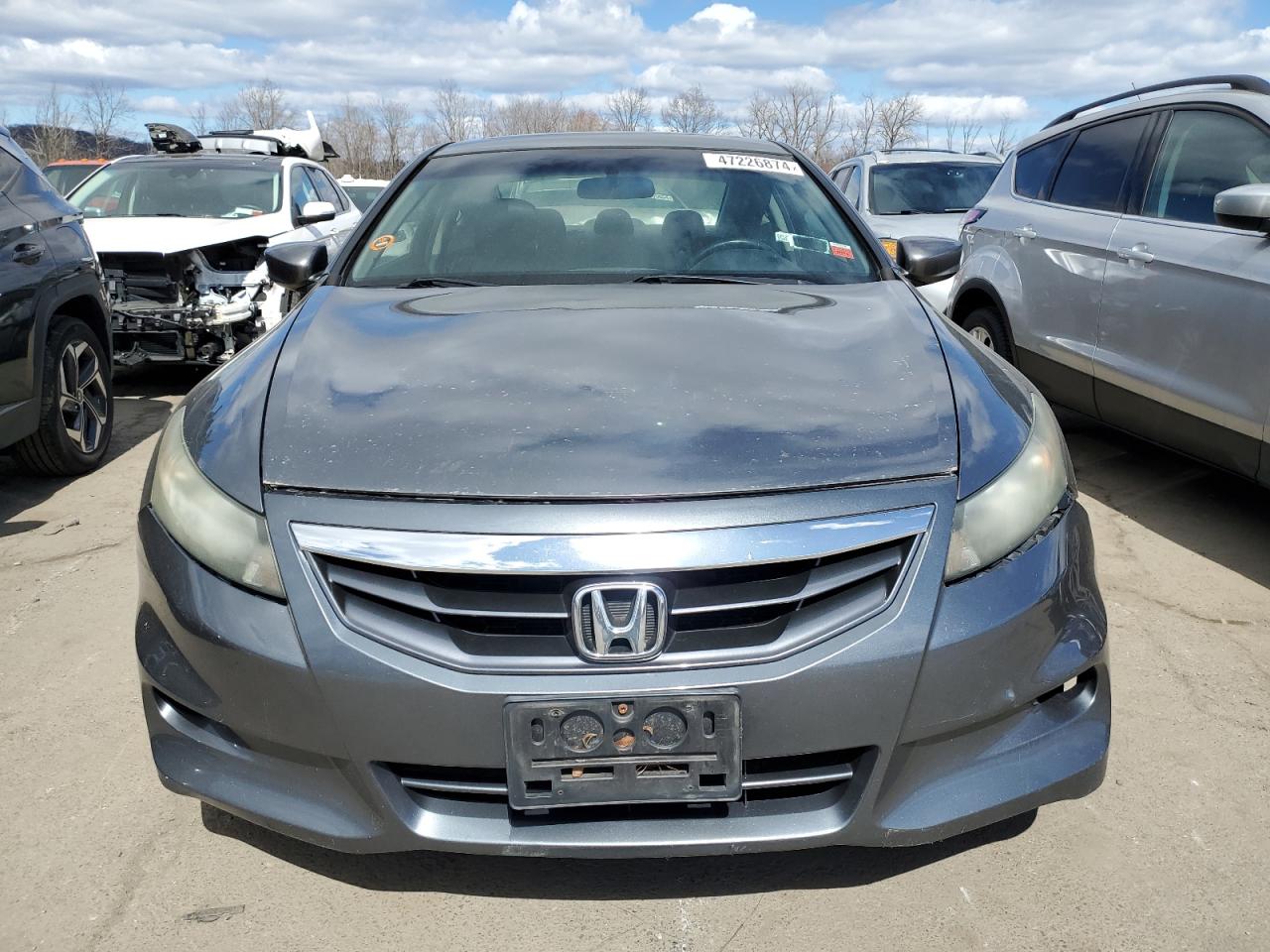 Photo 4 VIN: 1HGCS1B85BA000090 - HONDA ACCORD 