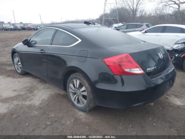 Photo 2 VIN: 1HGCS1B85BA000347 - HONDA ACCORD 