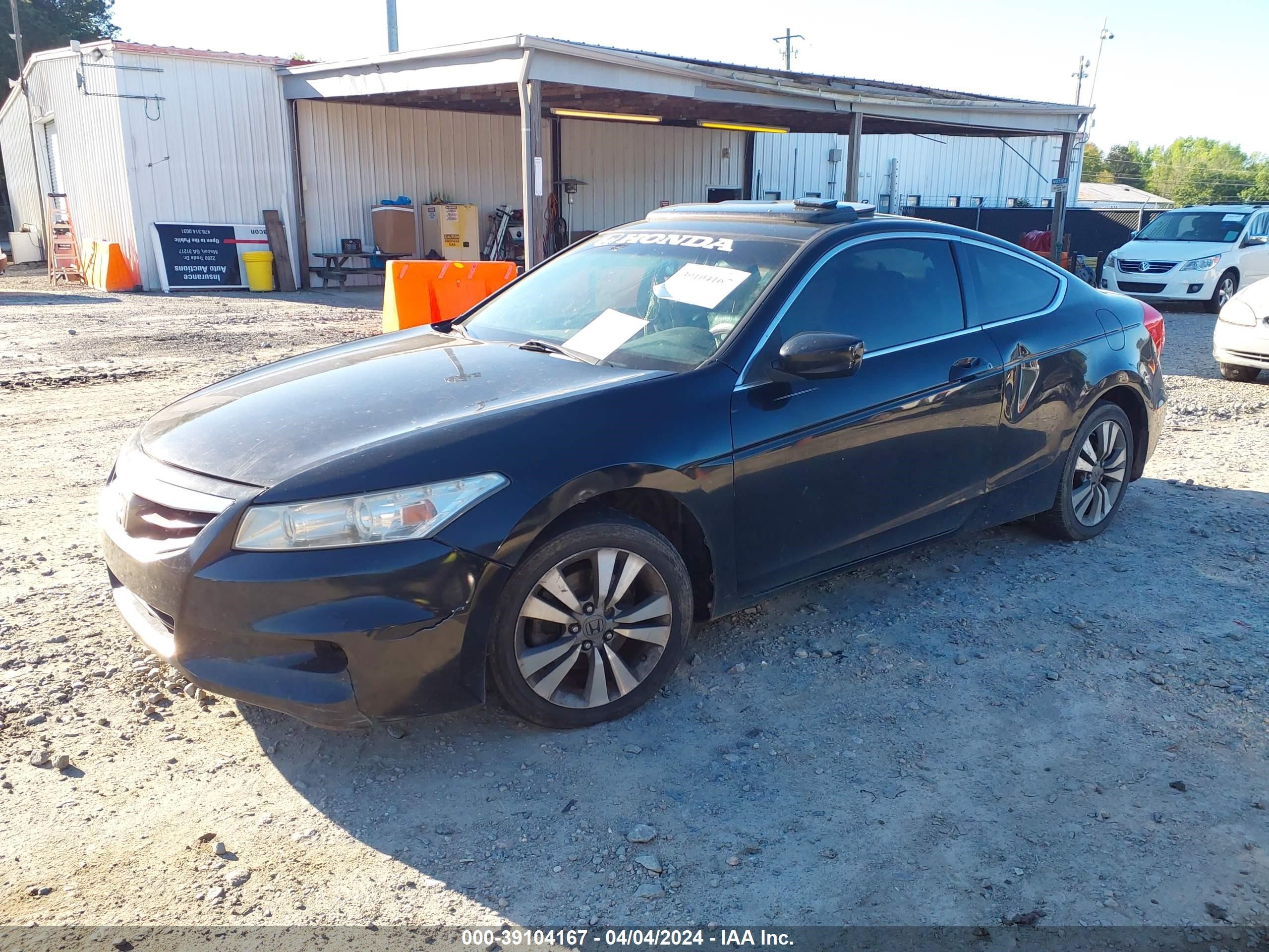 Photo 1 VIN: 1HGCS1B86BA012717 - HONDA ACCORD 