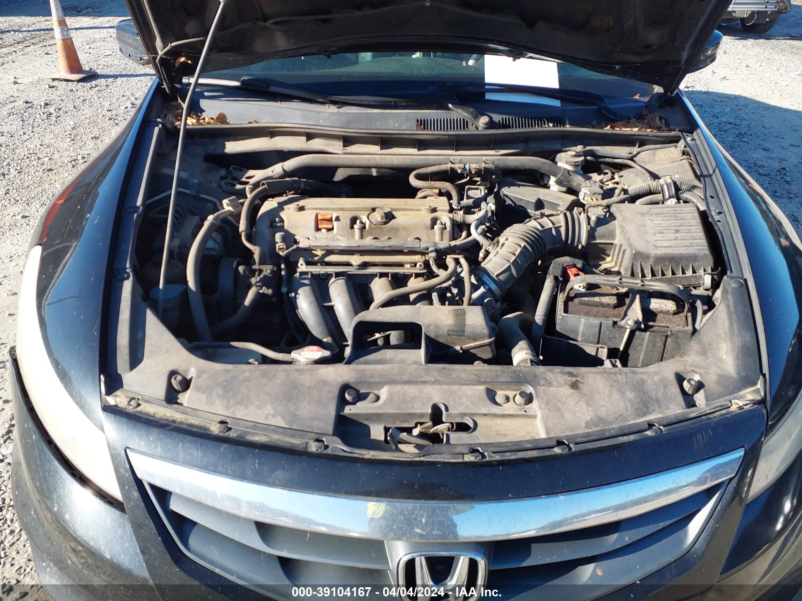 Photo 9 VIN: 1HGCS1B86BA012717 - HONDA ACCORD 