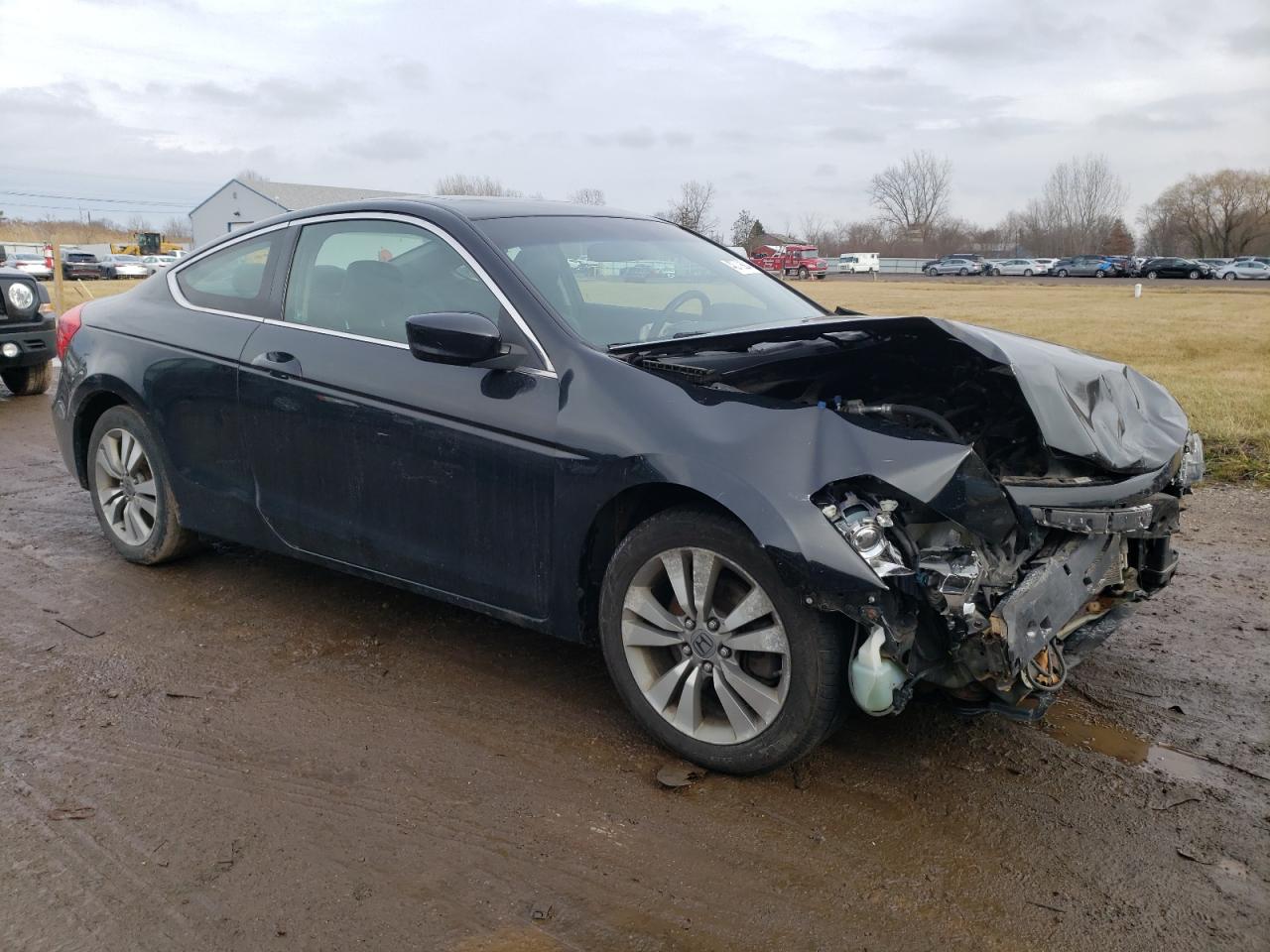 Photo 3 VIN: 1HGCS1B86CA004747 - HONDA ACCORD 