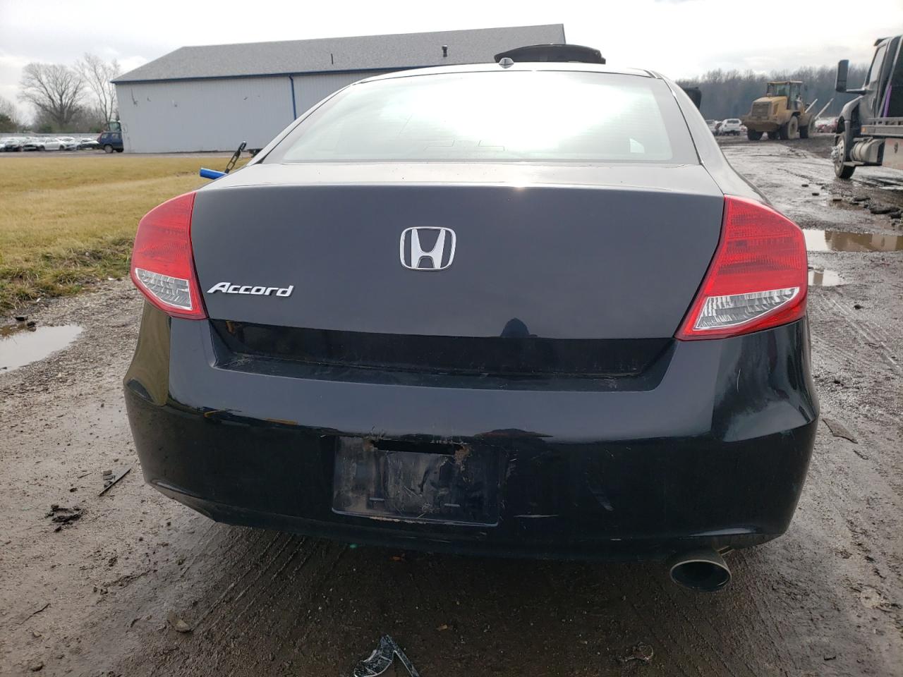 Photo 5 VIN: 1HGCS1B86CA004747 - HONDA ACCORD 