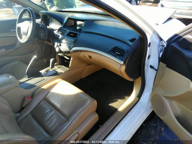 Photo 4 VIN: 1HGCS1B86CA012931 - HONDA ACCORD CPE 