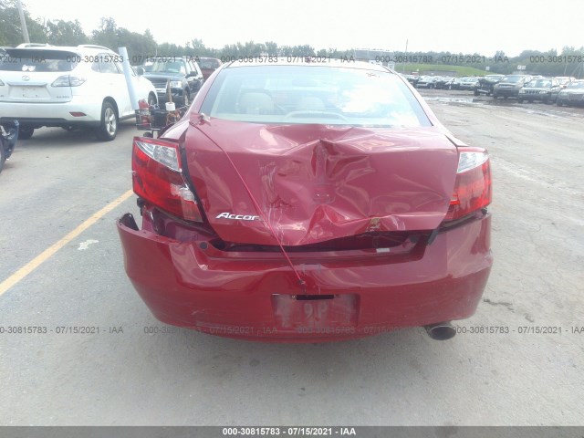 Photo 5 VIN: 1HGCS1B88AA004584 - HONDA ACCORD CPE 