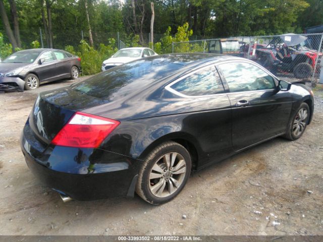 Photo 3 VIN: 1HGCS1B88AA016234 - HONDA ACCORD CPE 