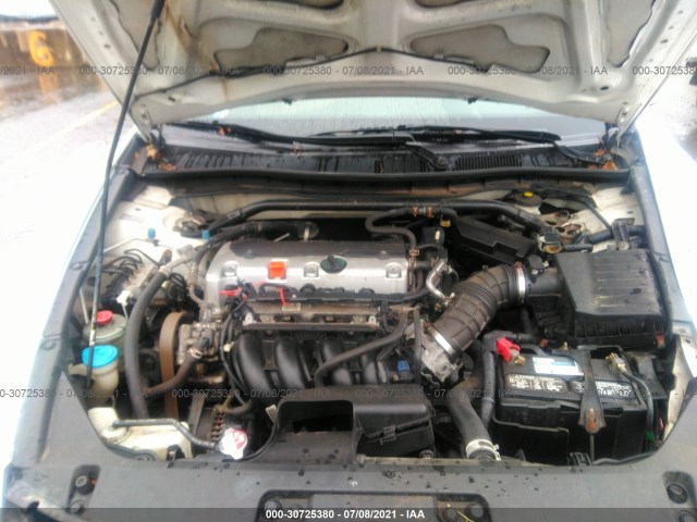 Photo 9 VIN: 1HGCS1B89AA001256 - HONDA ACCORD CPE 