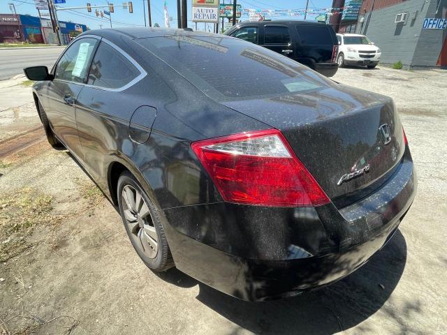 Photo 2 VIN: 1HGCS1B89AA004450 - HONDA ACCORD 