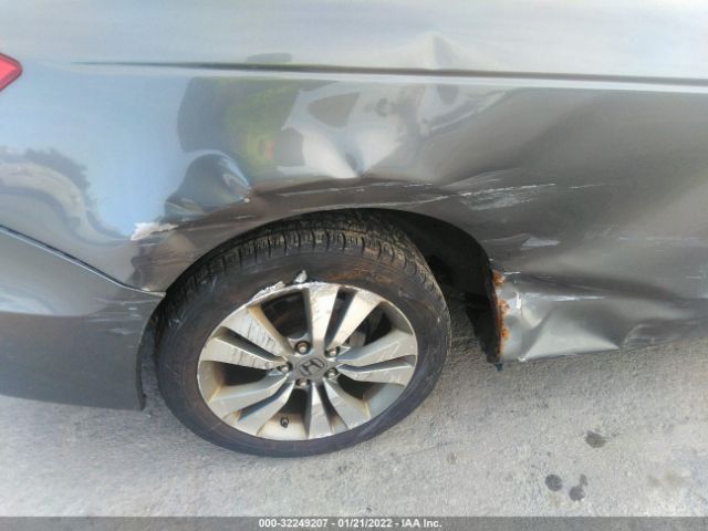 Photo 5 VIN: 1HGCS1B89AA014475 - HONDA ACCORD CPE 