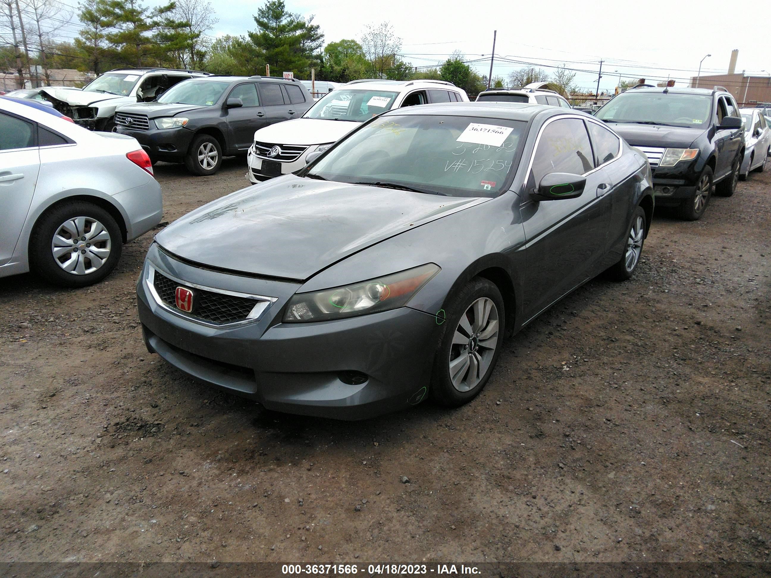 Photo 1 VIN: 1HGCS1B89AA015254 - HONDA ACCORD 