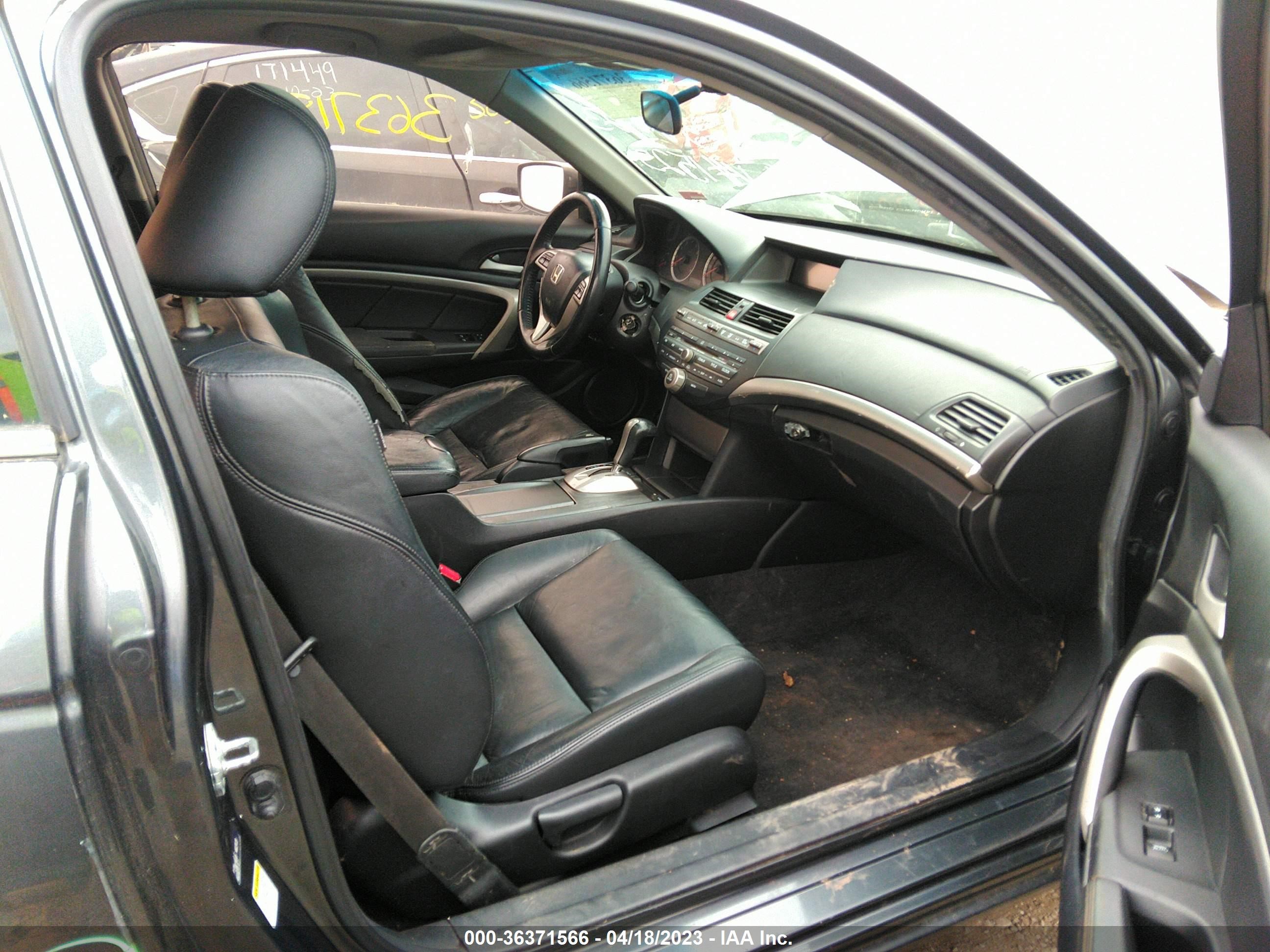 Photo 4 VIN: 1HGCS1B89AA015254 - HONDA ACCORD 