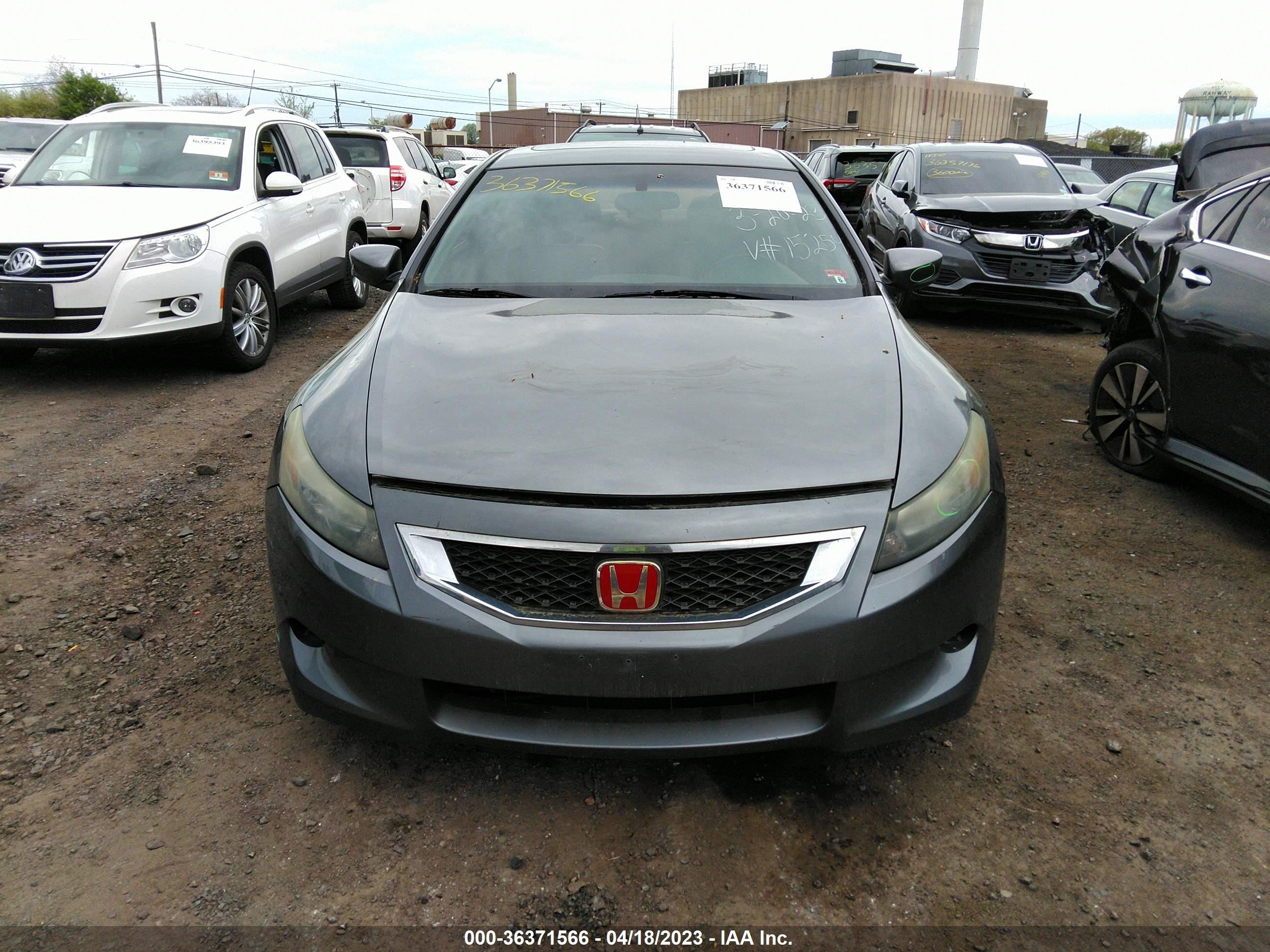 Photo 5 VIN: 1HGCS1B89AA015254 - HONDA ACCORD 