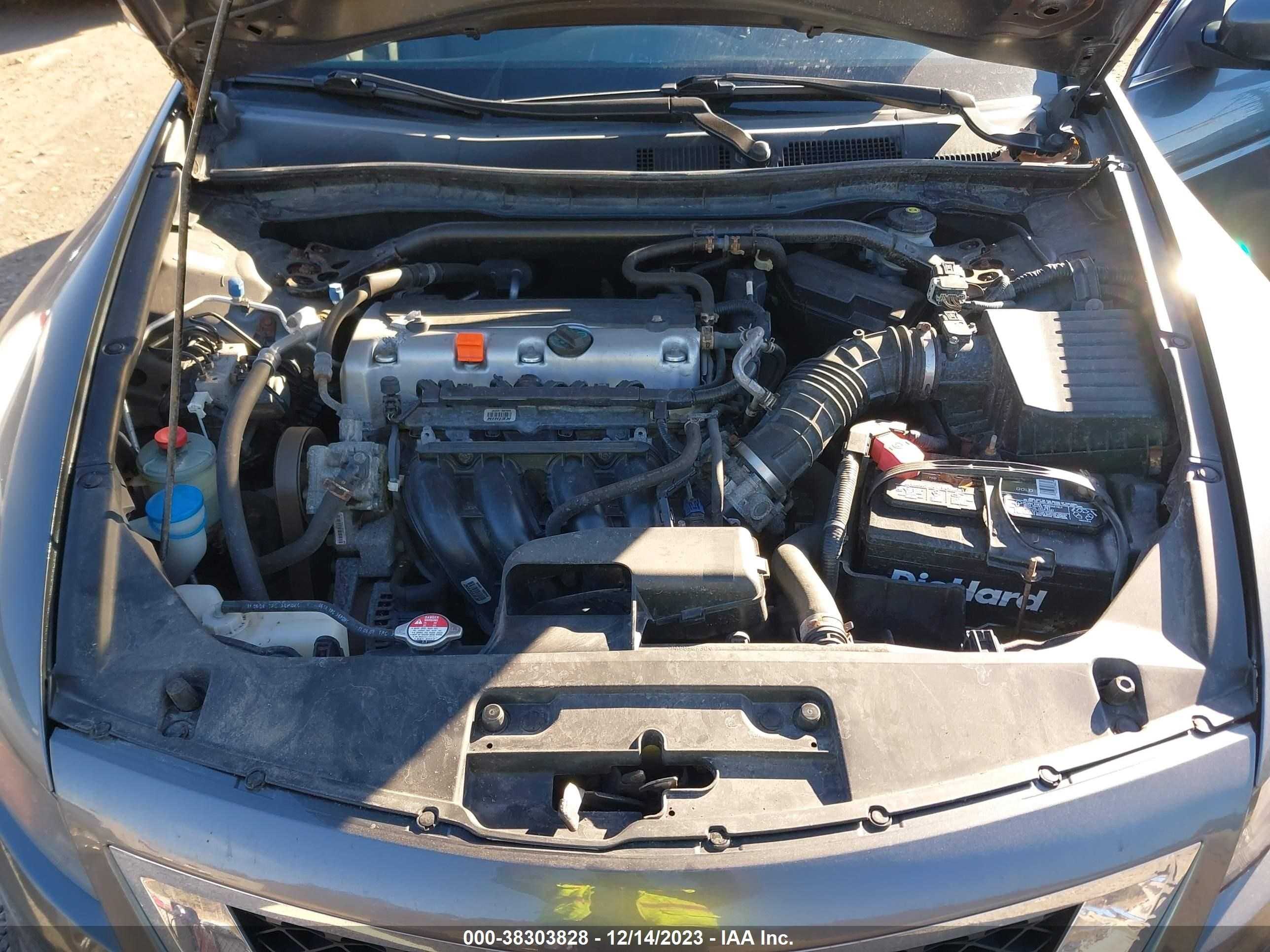 Photo 9 VIN: 1HGCS1B8XAA002920 - HONDA ACCORD 