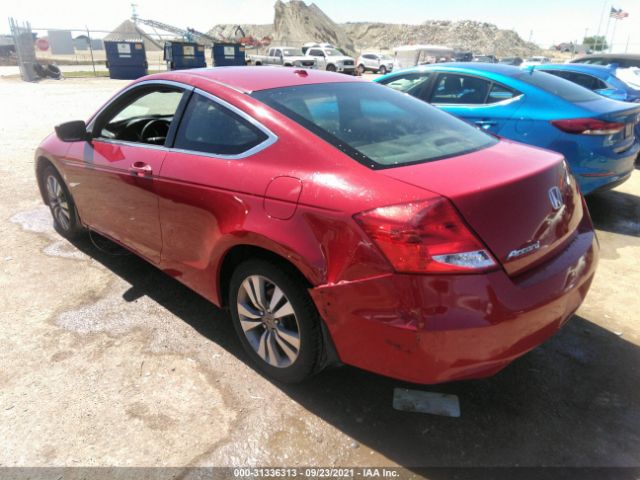 Photo 2 VIN: 1HGCS1B8XBA004930 - HONDA ACCORD CPE 