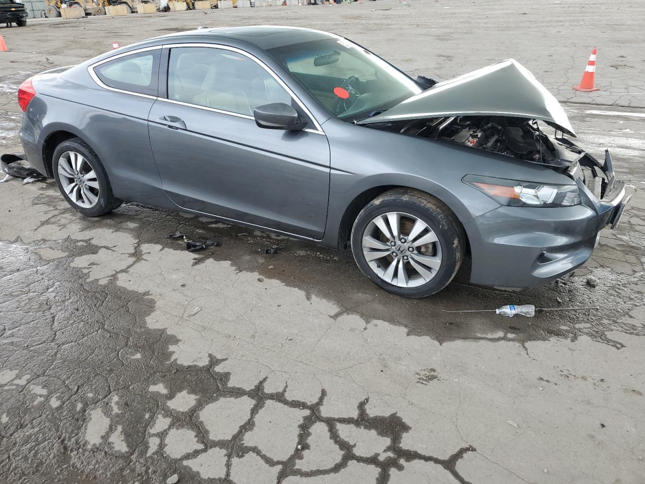 Photo 3 VIN: 1HGCS1B8XCA020577 - HONDA ACCORD 