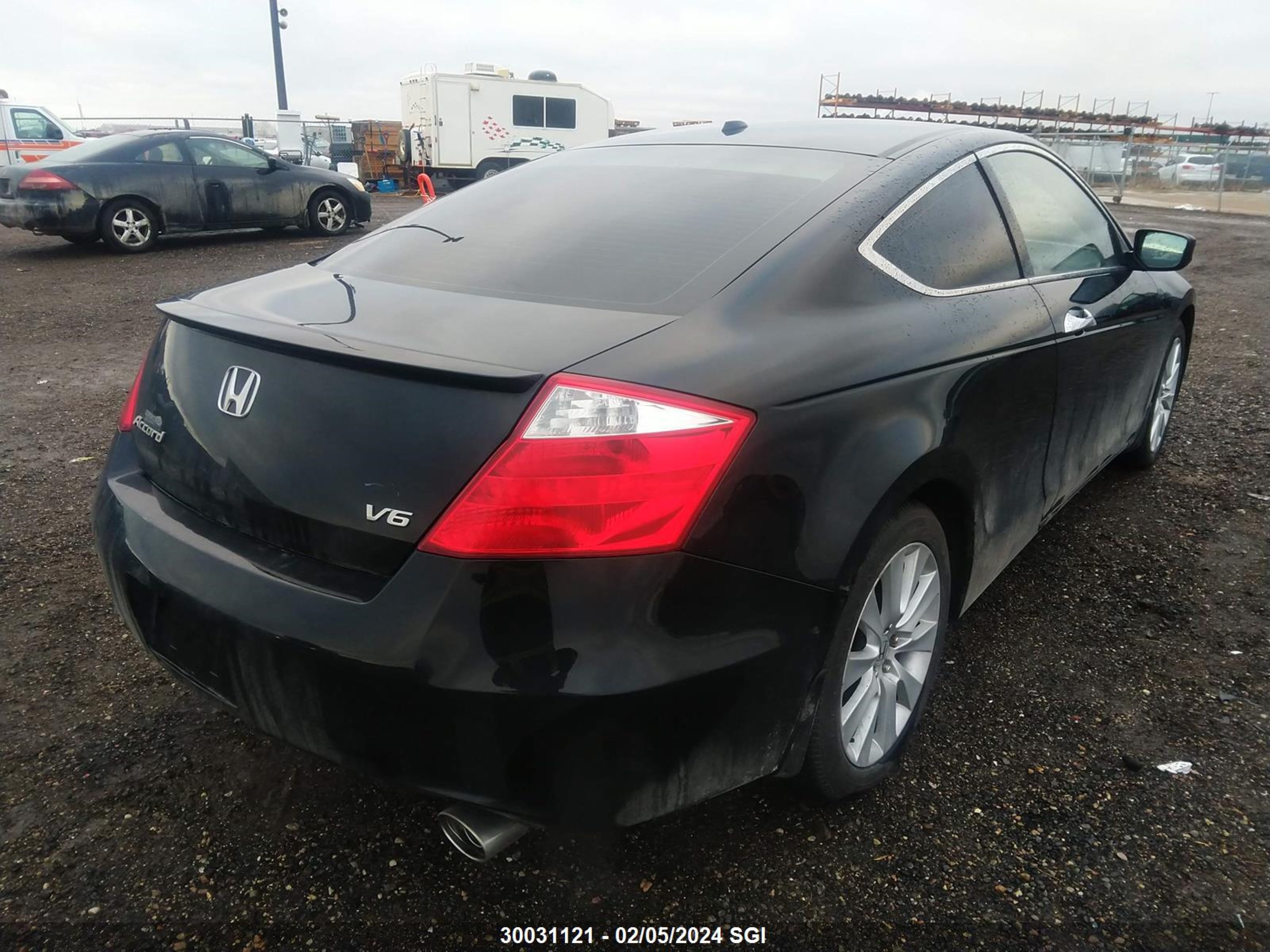 Photo 3 VIN: 1HGCS21829A800833 - HONDA ACCORD 