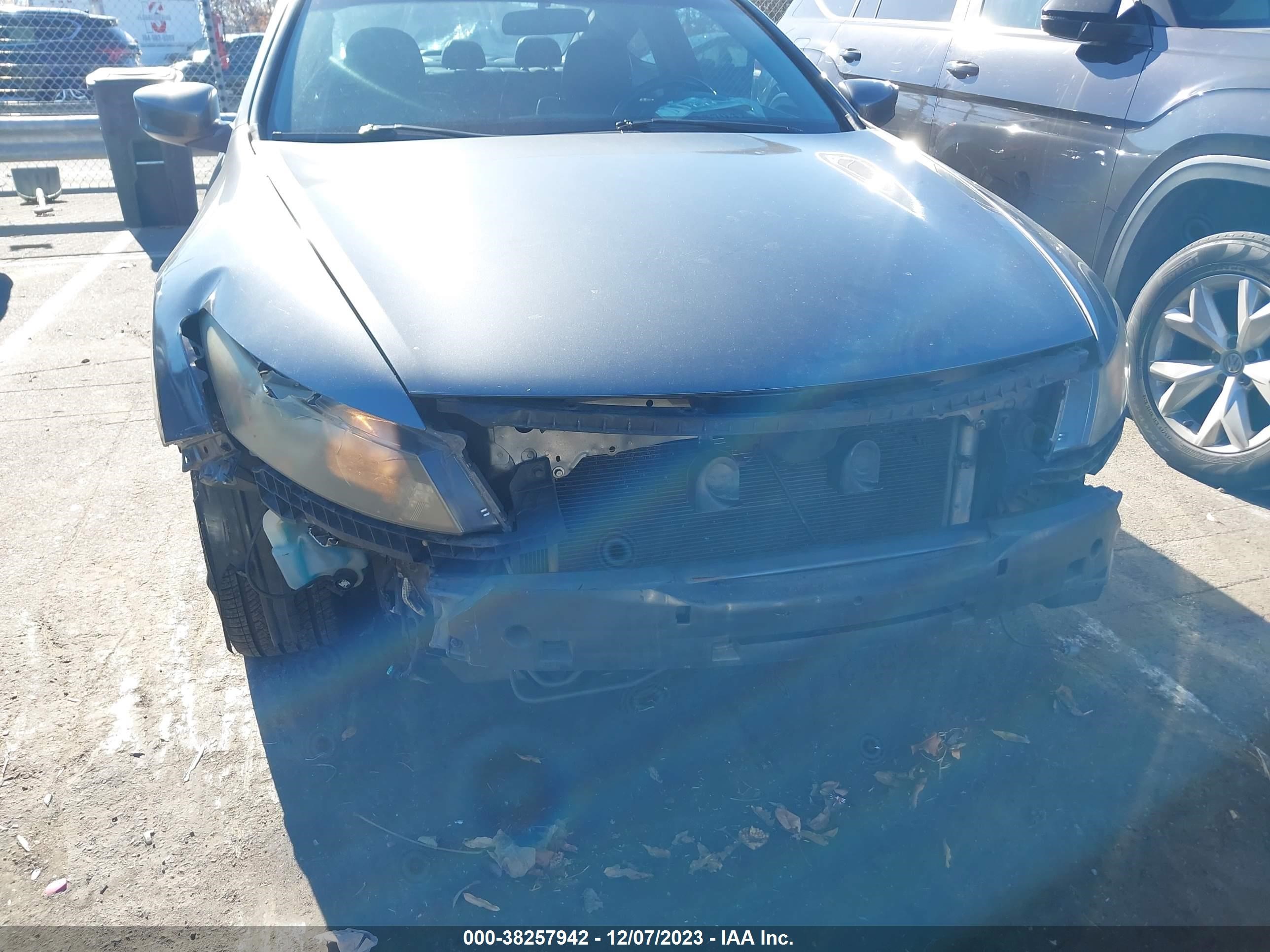 Photo 5 VIN: 1HGCS22809A003897 - HONDA ACCORD 