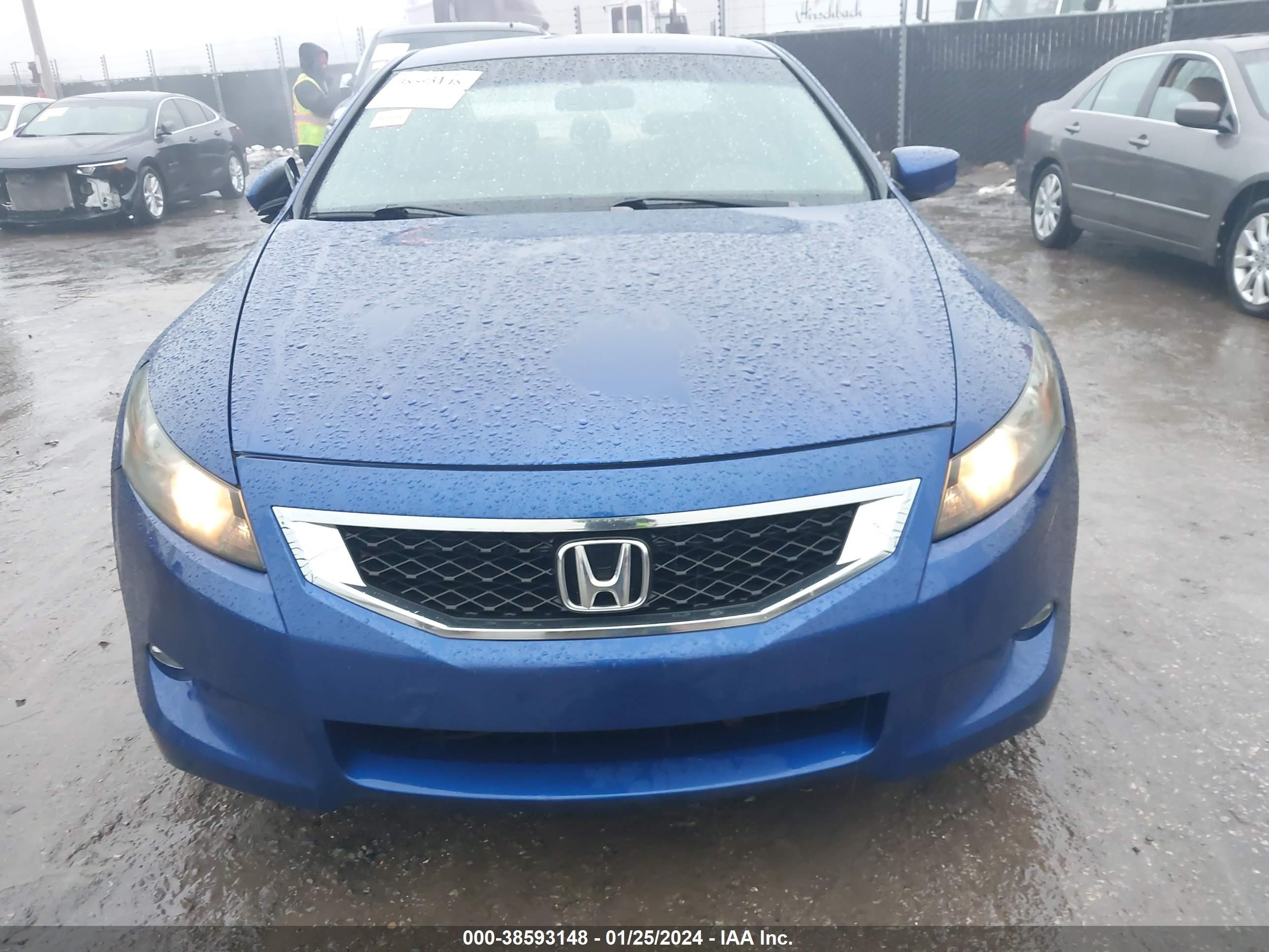 Photo 11 VIN: 1HGCS22819A006243 - HONDA ACCORD 