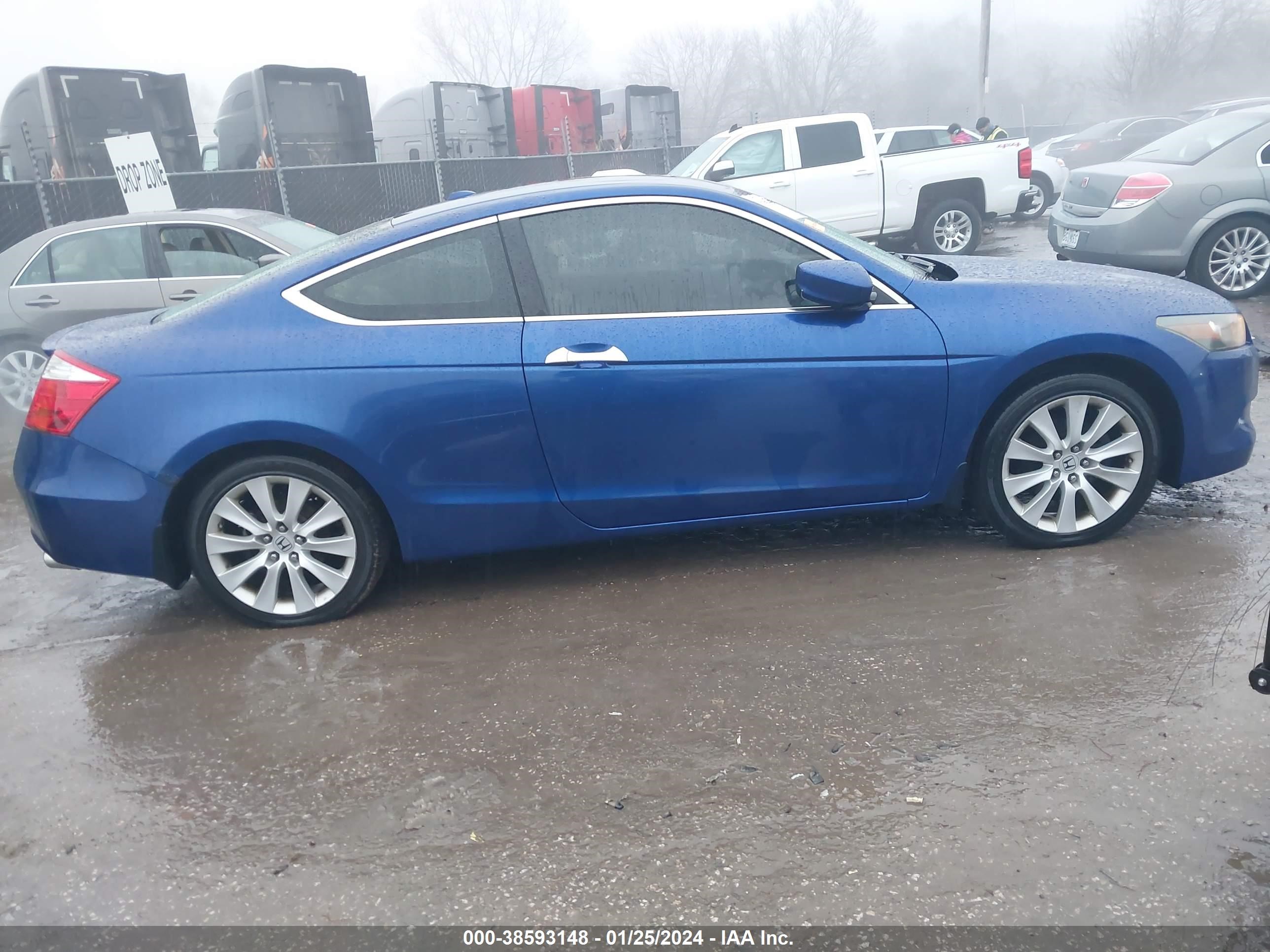 Photo 12 VIN: 1HGCS22819A006243 - HONDA ACCORD 