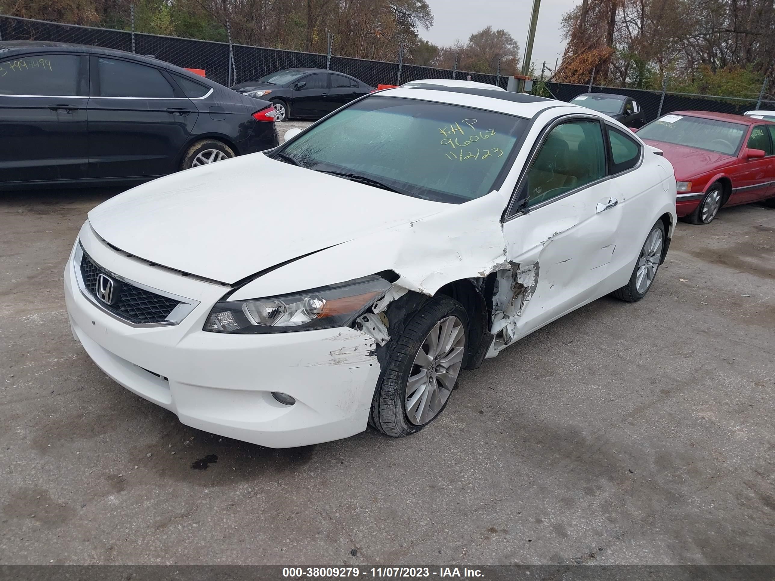 Photo 1 VIN: 1HGCS22829A009961 - HONDA ACCORD 