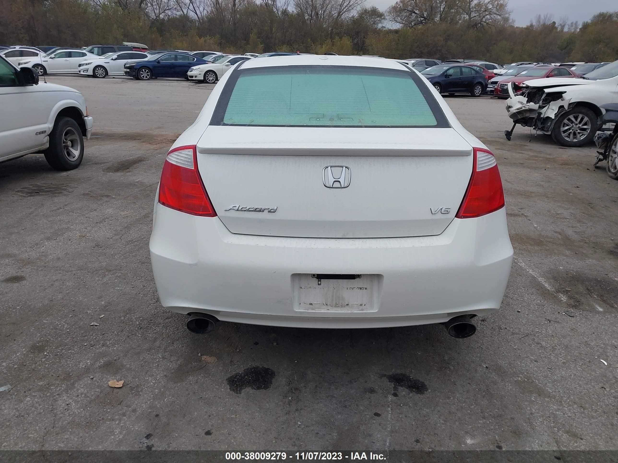 Photo 15 VIN: 1HGCS22829A009961 - HONDA ACCORD 