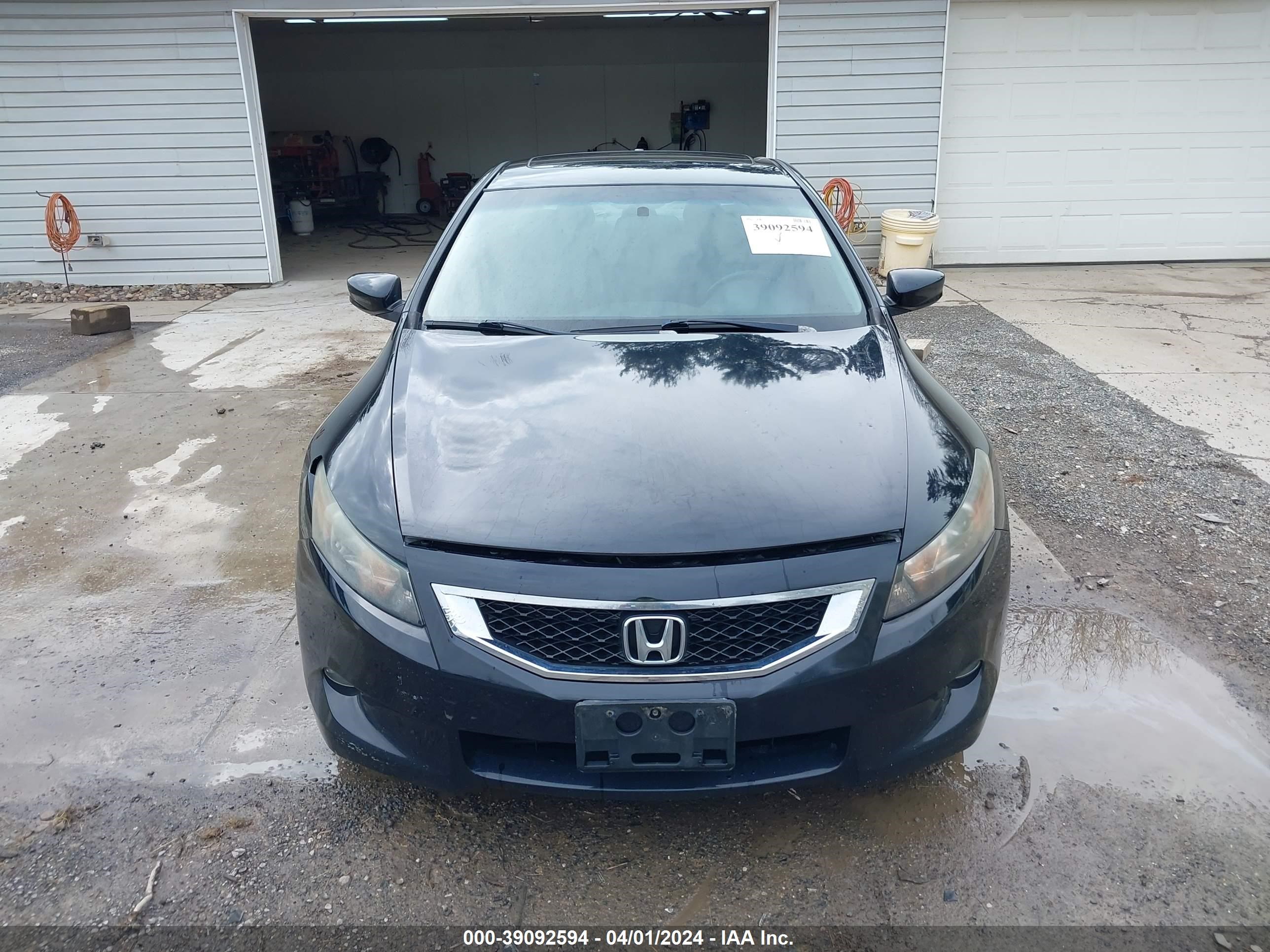 Photo 11 VIN: 1HGCS22888A014371 - HONDA ACCORD 