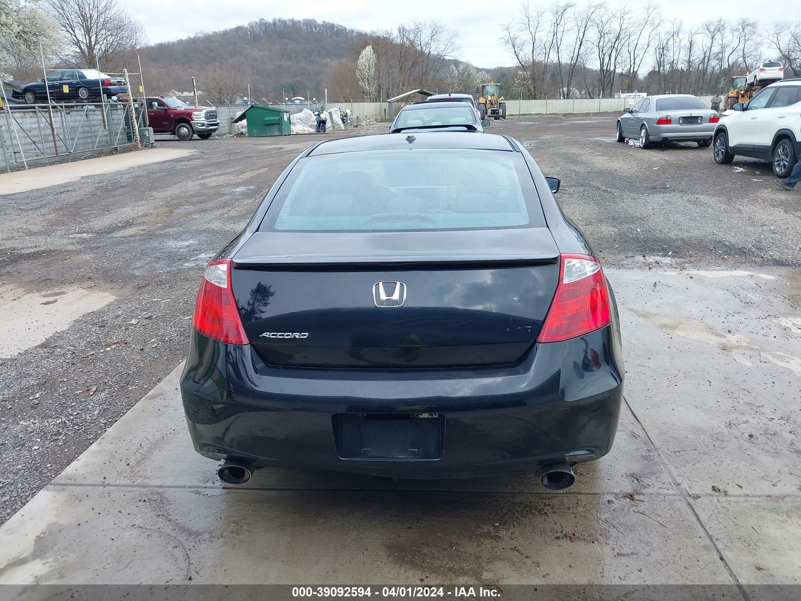 Photo 15 VIN: 1HGCS22888A014371 - HONDA ACCORD 