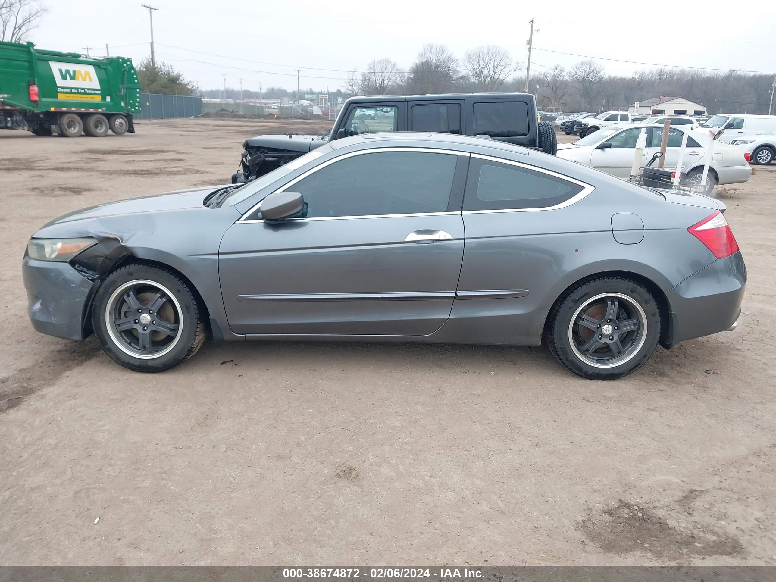 Photo 13 VIN: 1HGCS22898A007395 - HONDA ACCORD 