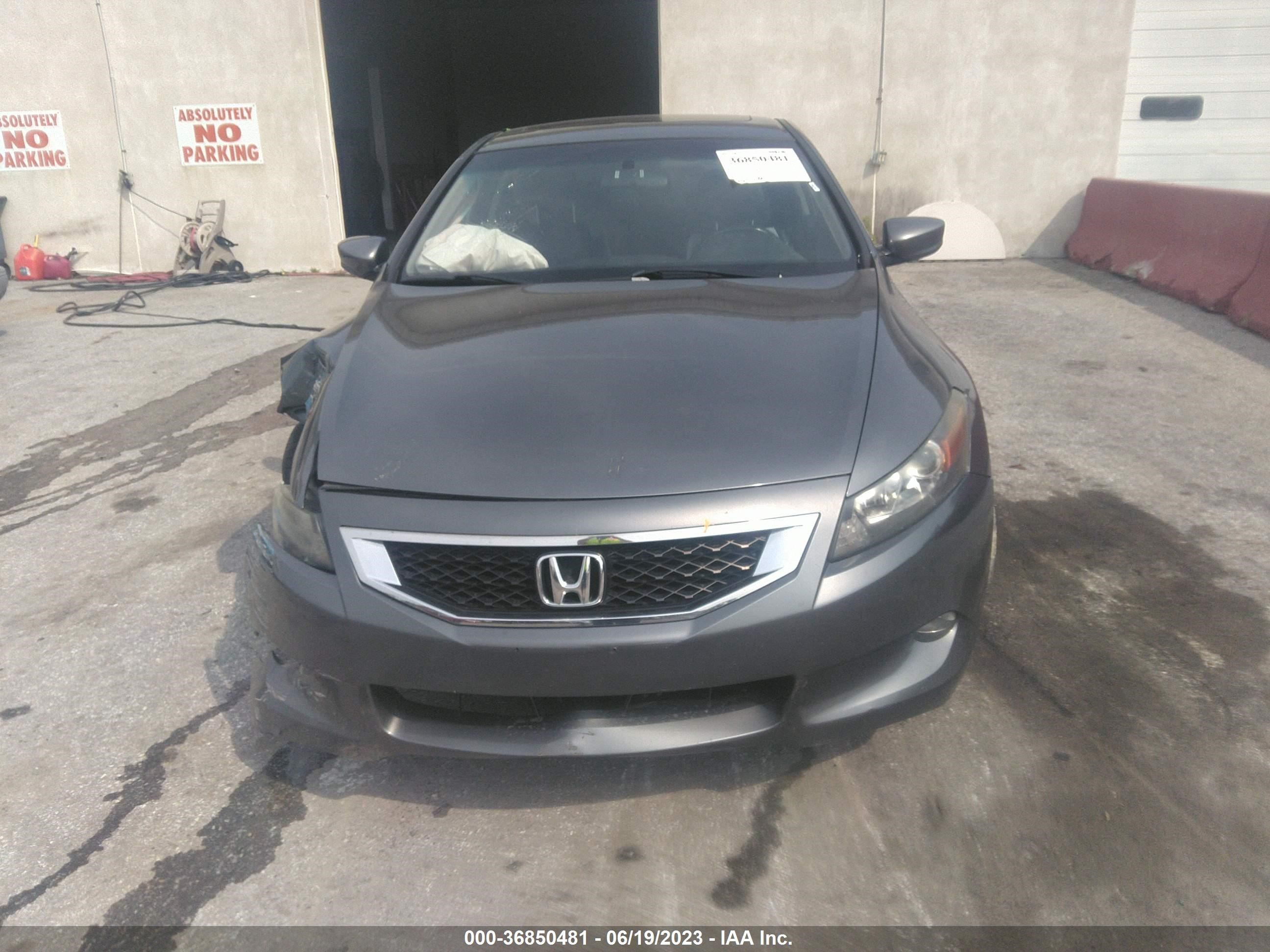 Photo 11 VIN: 1HGCS22899A009360 - HONDA ACCORD 