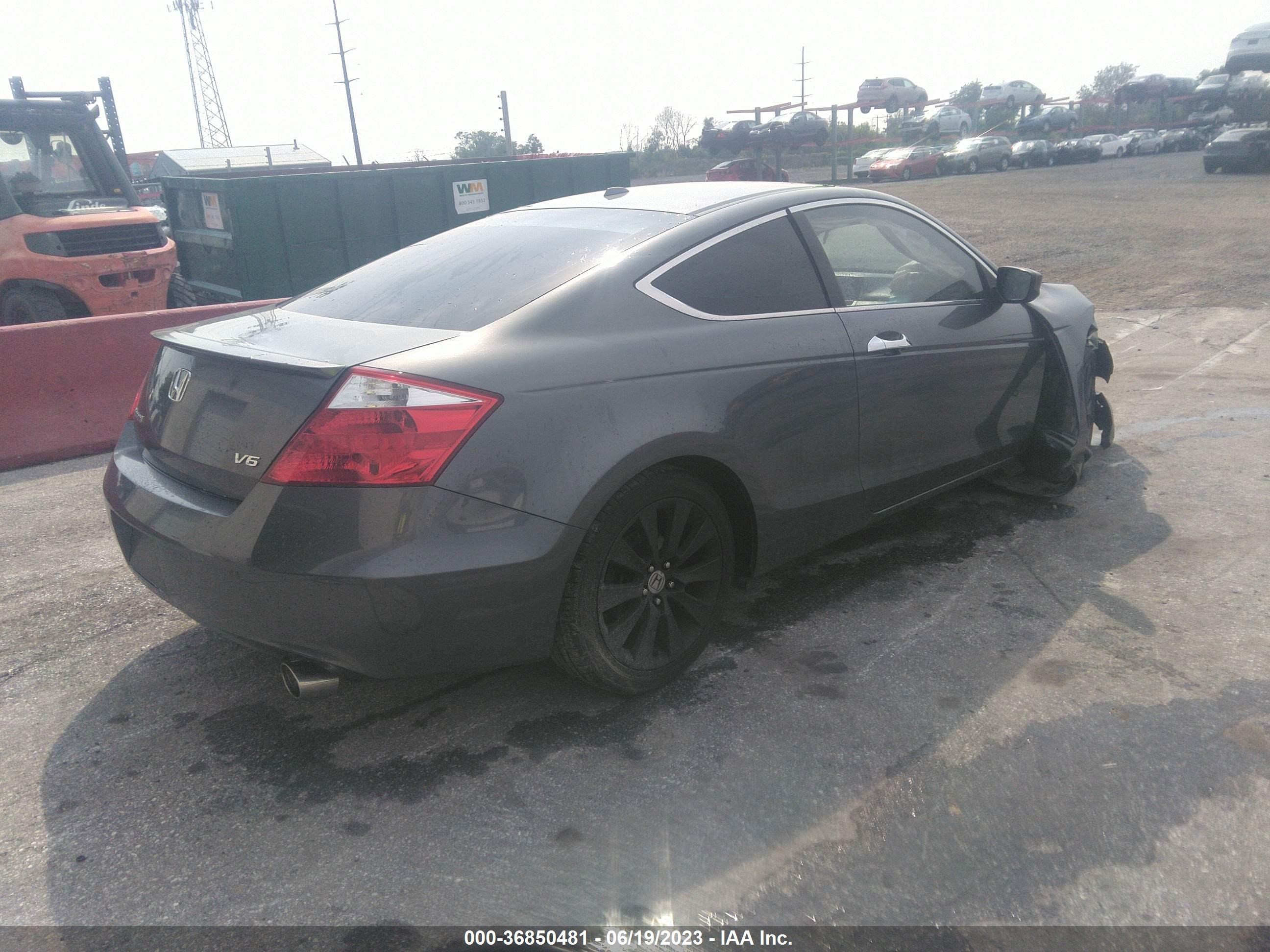 Photo 3 VIN: 1HGCS22899A009360 - HONDA ACCORD 