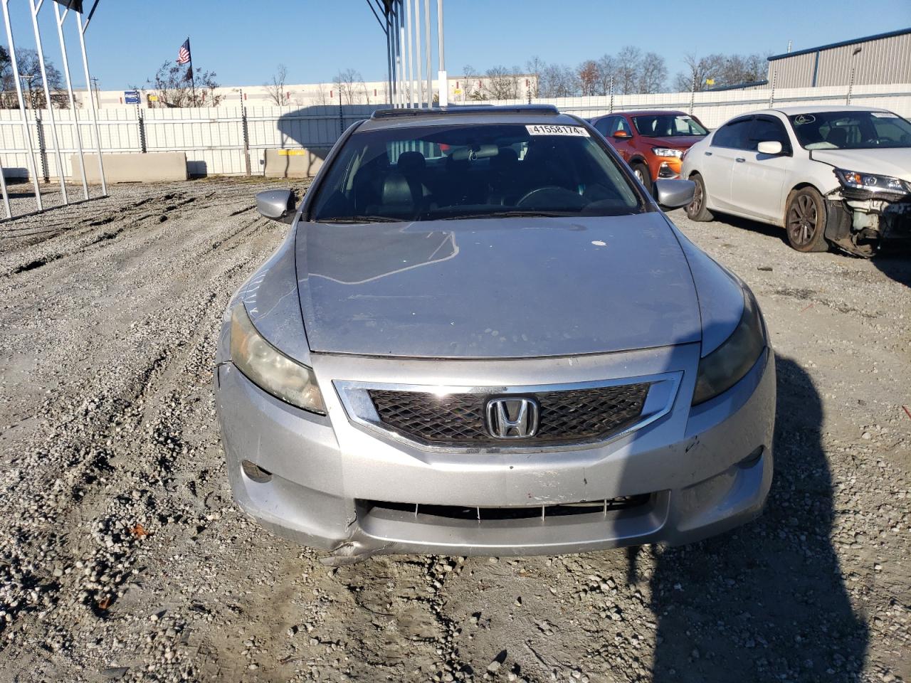 Photo 4 VIN: 1HGCS228X9A002563 - HONDA ACCORD 