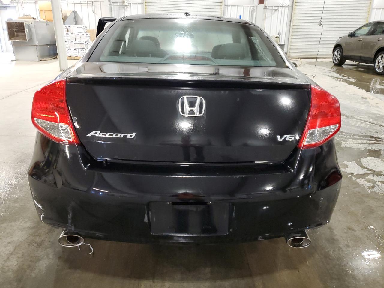 Photo 5 VIN: 1HGCS2A89CA009903 - HONDA ACCORD 