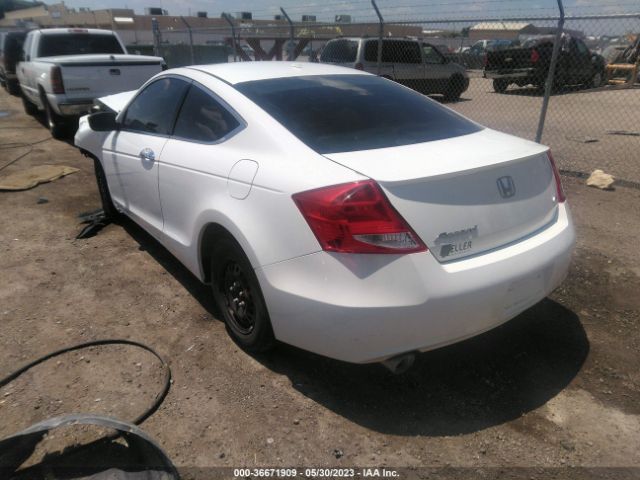 Photo 2 VIN: 1HGCS2B80BA003114 - HONDA ACCORD 