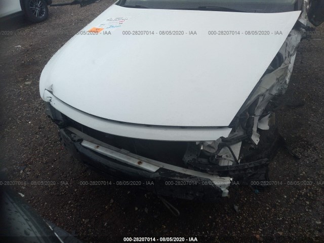 Photo 9 VIN: 1HGCS2B81CA011868 - HONDA ACCORD CPE 