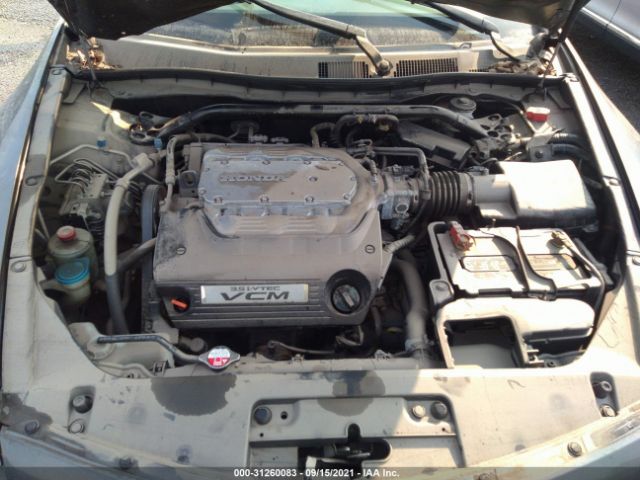 Photo 9 VIN: 1HGCS2B82AA000794 - HONDA ACCORD CPE 