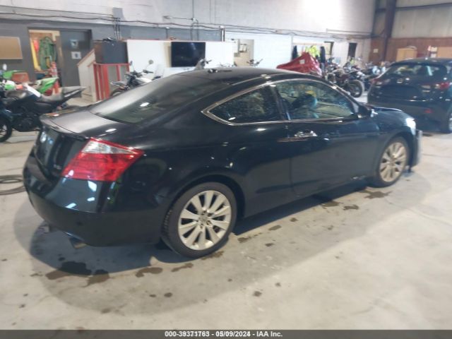 Photo 3 VIN: 1HGCS2B83AA003753 - HONDA ACCORD 