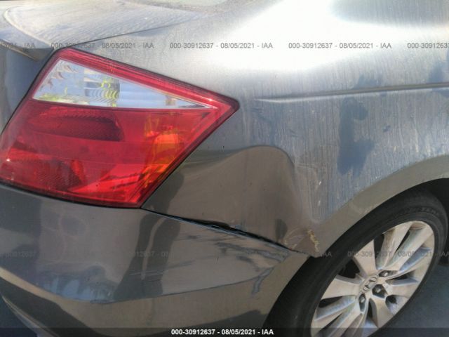 Photo 5 VIN: 1HGCS2B84AA010453 - HONDA ACCORD CPE 