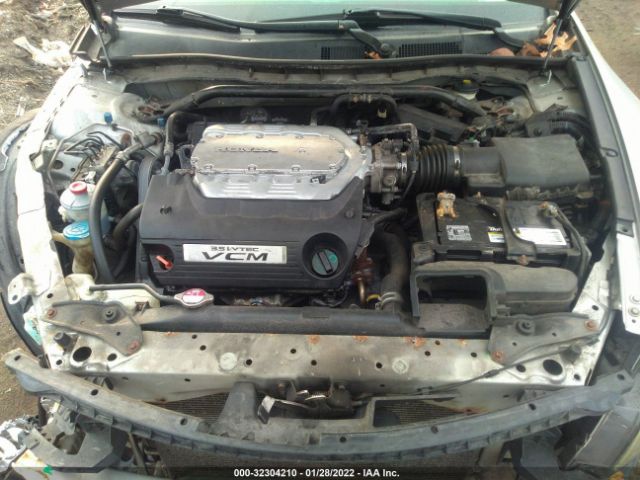 Photo 9 VIN: 1HGCS2B85AA008226 - HONDA ACCORD CPE 