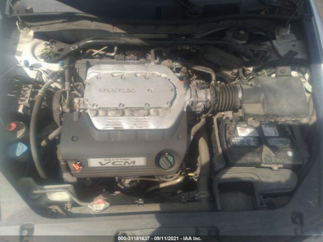 Photo 9 VIN: 1HGCS2B86AA000491 - HONDA ACCORD CPE 