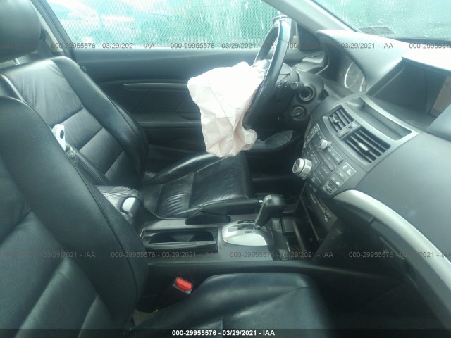 Photo 4 VIN: 1HGCS2B86CA009811 - HONDA ACCORD CPE 