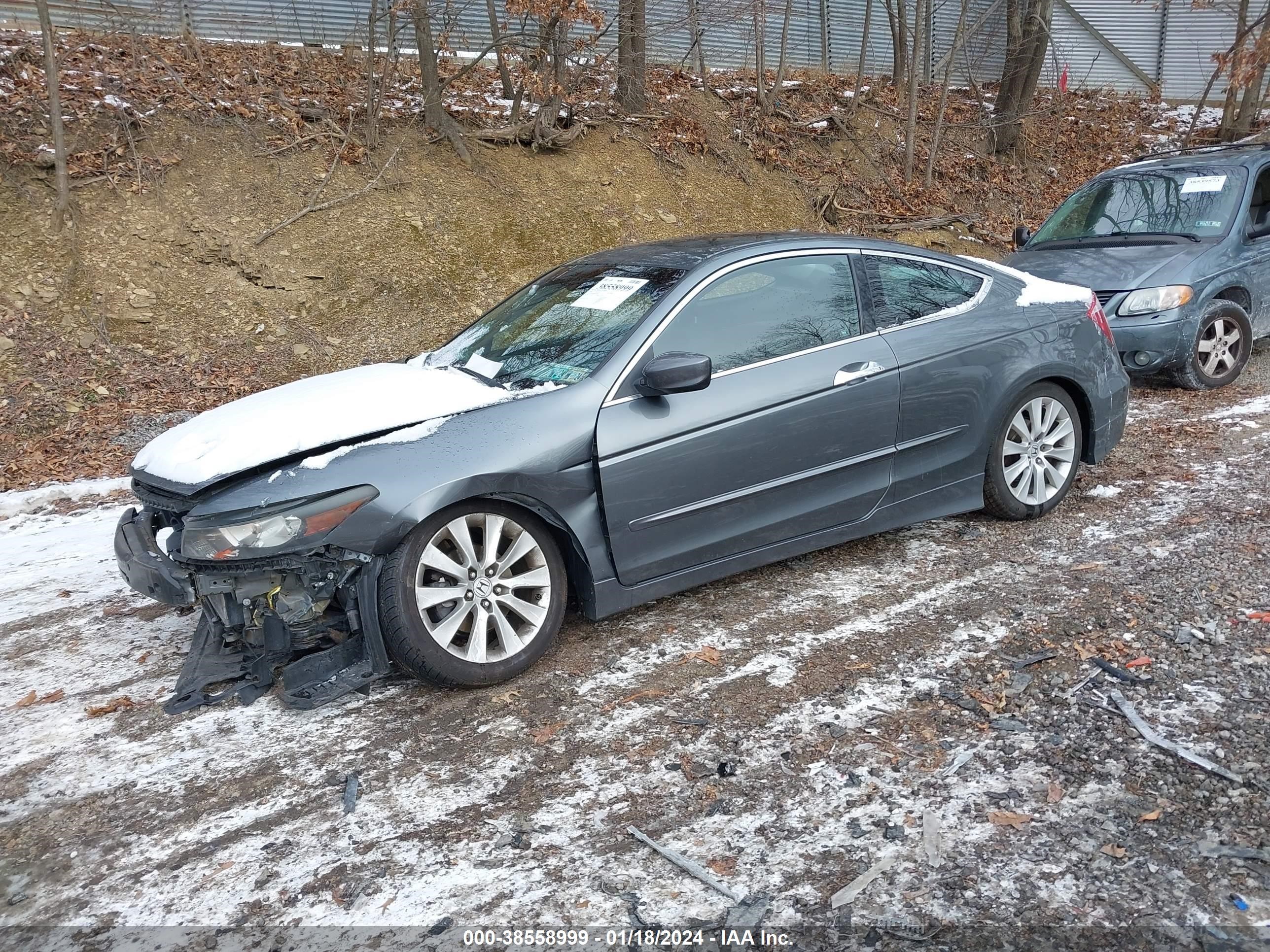 Photo 1 VIN: 1HGCS2B87AA002640 - HONDA ACCORD 