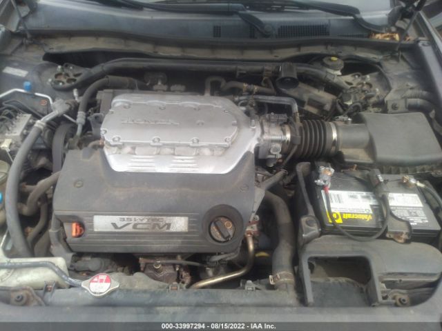 Photo 9 VIN: 1HGCS2B87BA000310 - HONDA ACCORD CPE 