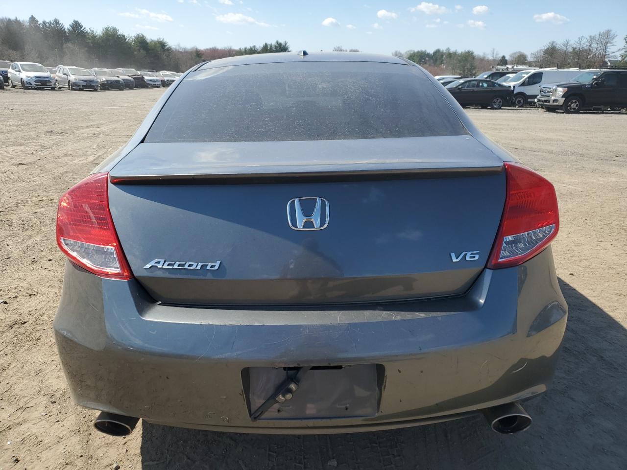 Photo 5 VIN: 1HGCS2B87BA005216 - HONDA ACCORD 