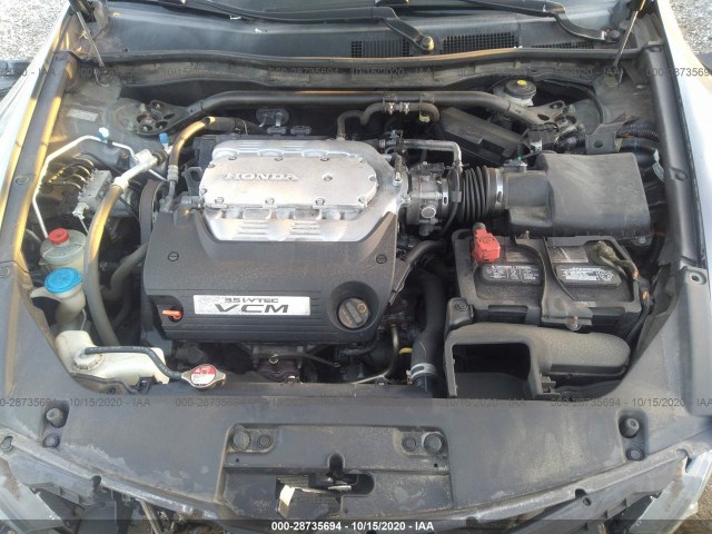 Photo 9 VIN: 1HGCS2B88BA005659 - HONDA ACCORD CPE 