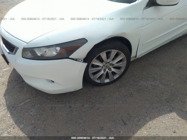 Photo 5 VIN: 1HGCS2B89AA006799 - HONDA ACCORD CPE 