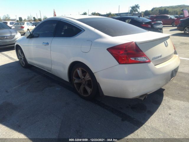 Photo 2 VIN: 1HGCS2B89BA004973 - HONDA ACCORD CPE 