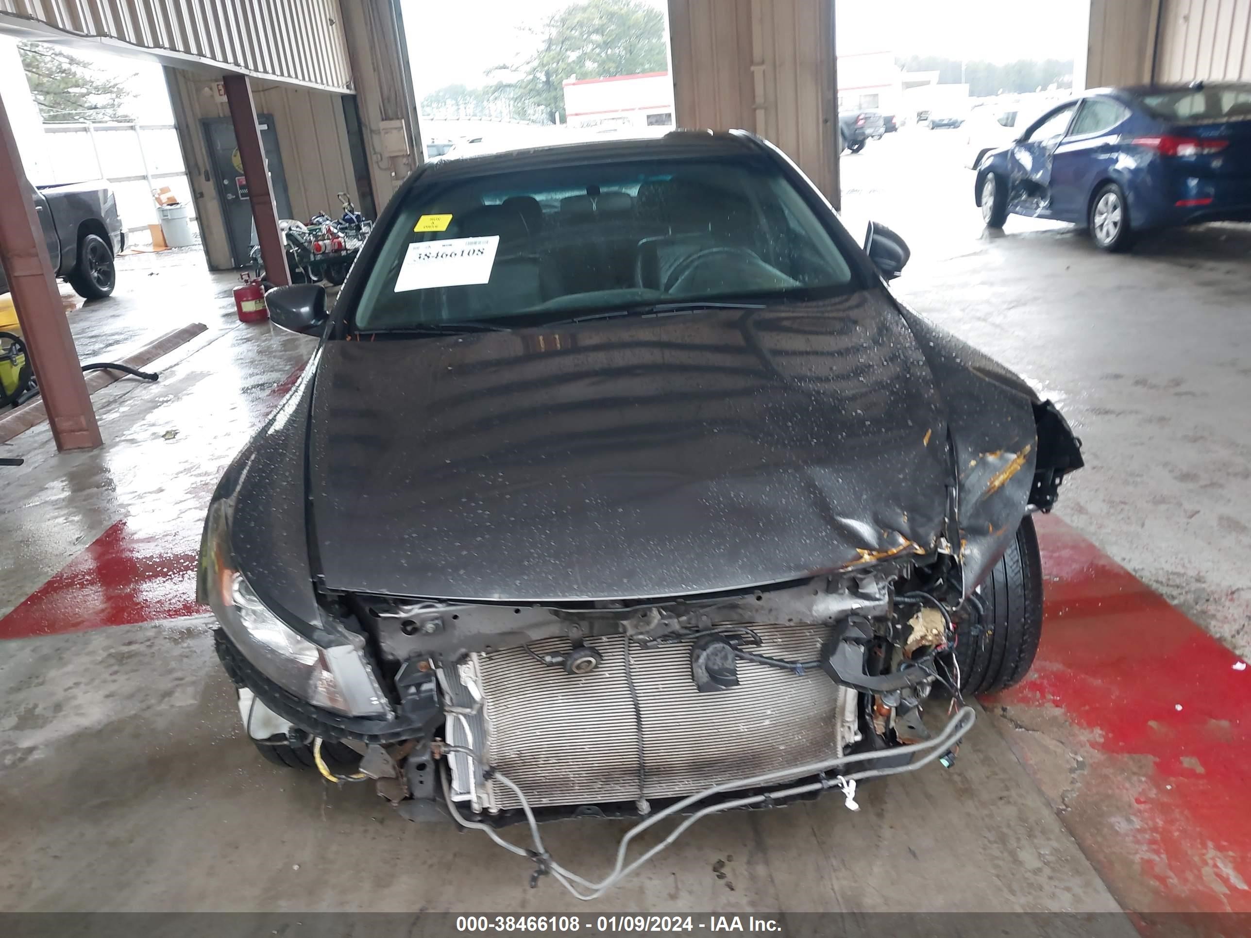 Photo 11 VIN: 1HGCS2B89CA004523 - HONDA ACCORD 