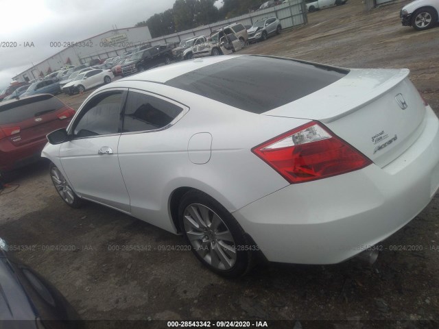 Photo 2 VIN: 1HGCS2B8XAA006777 - HONDA ACCORD CPE 