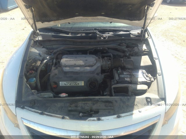 Photo 9 VIN: 1HGCS2B8XBA003086 - HONDA ACCORD CPE 