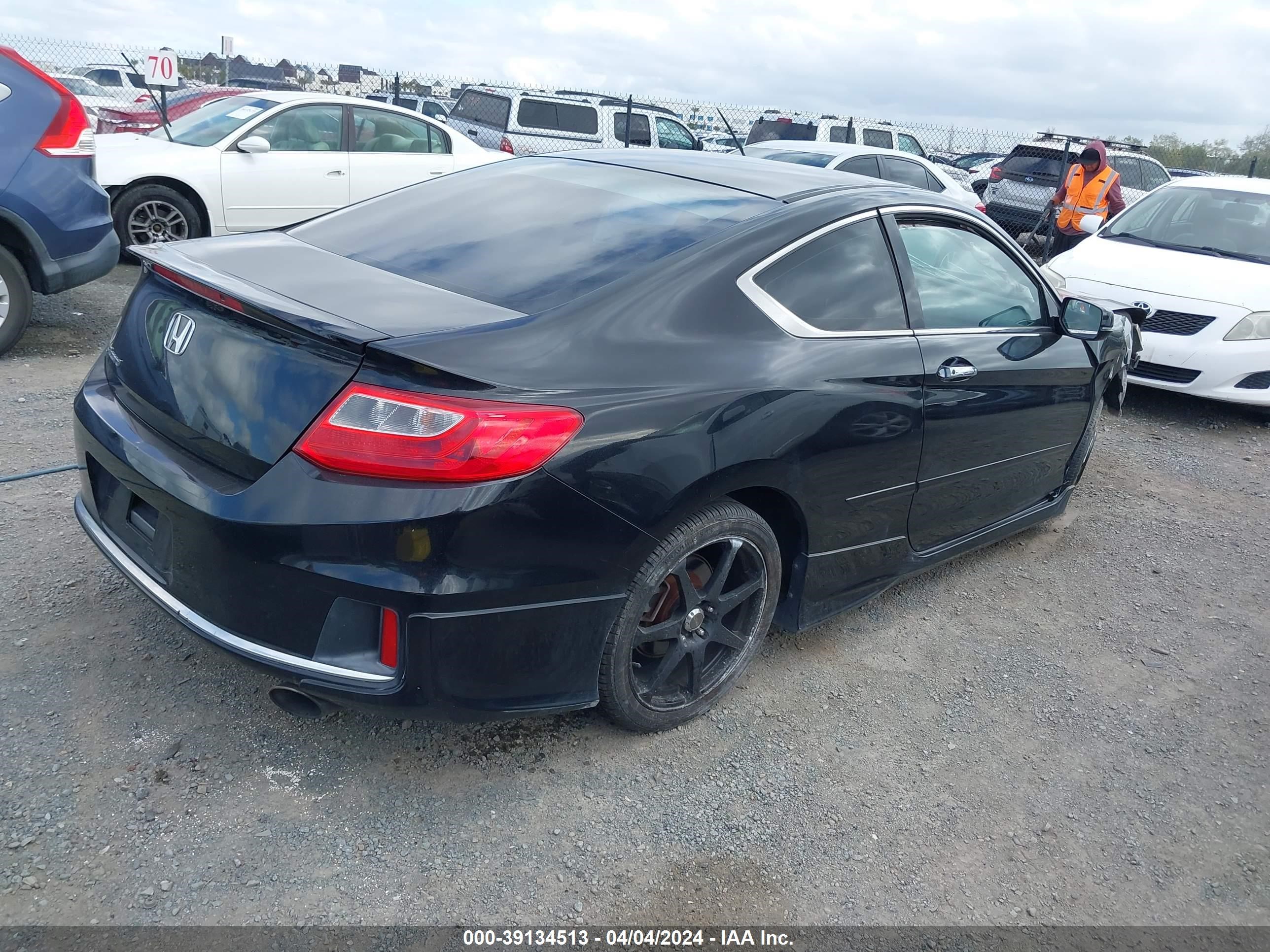 Photo 3 VIN: 1HGCT1A72EA005628 - HONDA ACCORD 